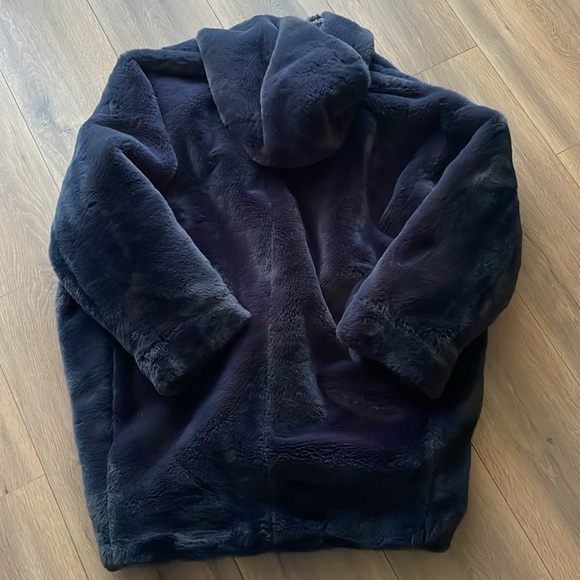 UGG Nori Oversize Faux Fur Jacket- XS - Picture 6 of 6